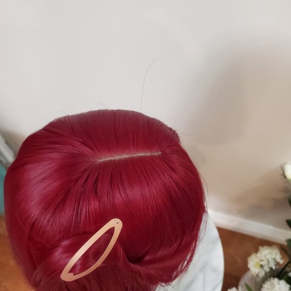 NEW Vibrant Burgundy Wine Wig - Picture 6 of 7